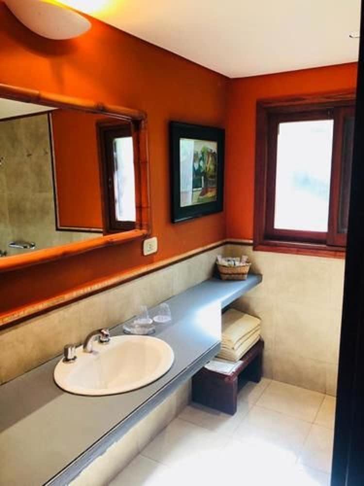 Raices Amambai Lodges بويرتو إجوازو المظهر الخارجي الصورة
