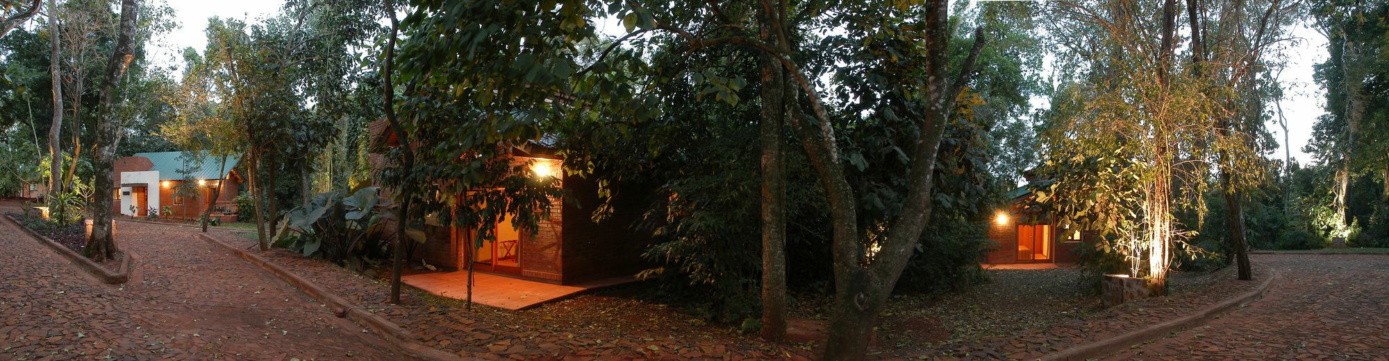 Raices Amambai Lodges بويرتو إجوازو المظهر الخارجي الصورة